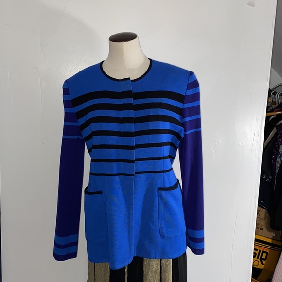 Sold to susie! - Picture 2 of 5